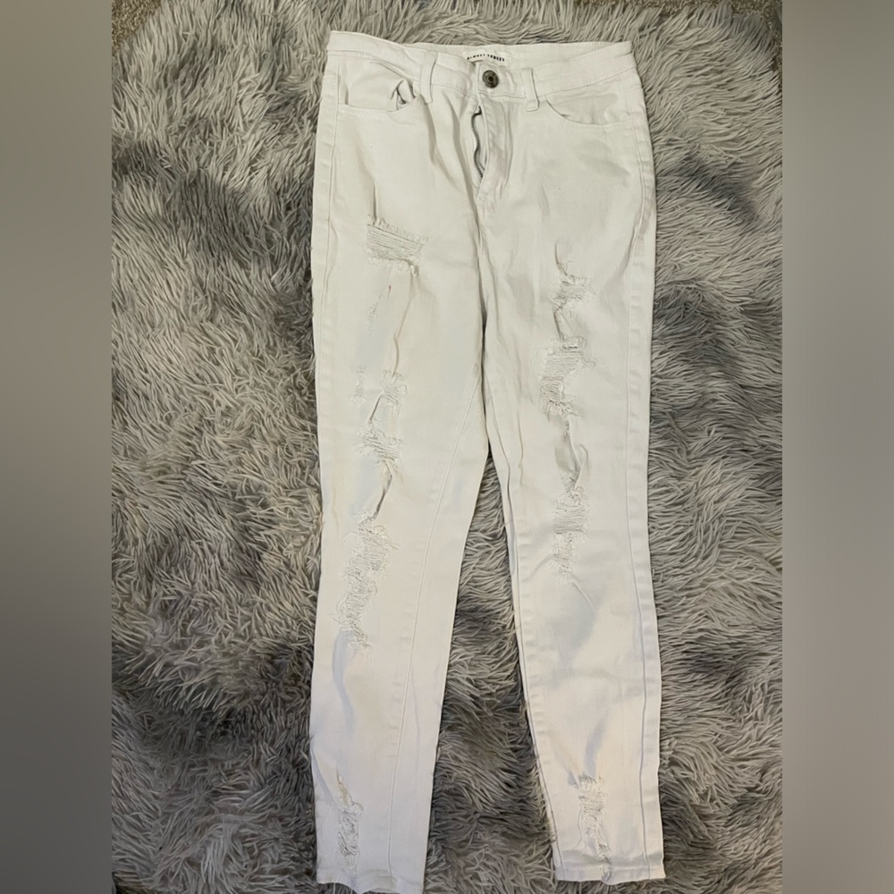 Almost Famous white Ripped jeans. Women’s size 7. (Read description)